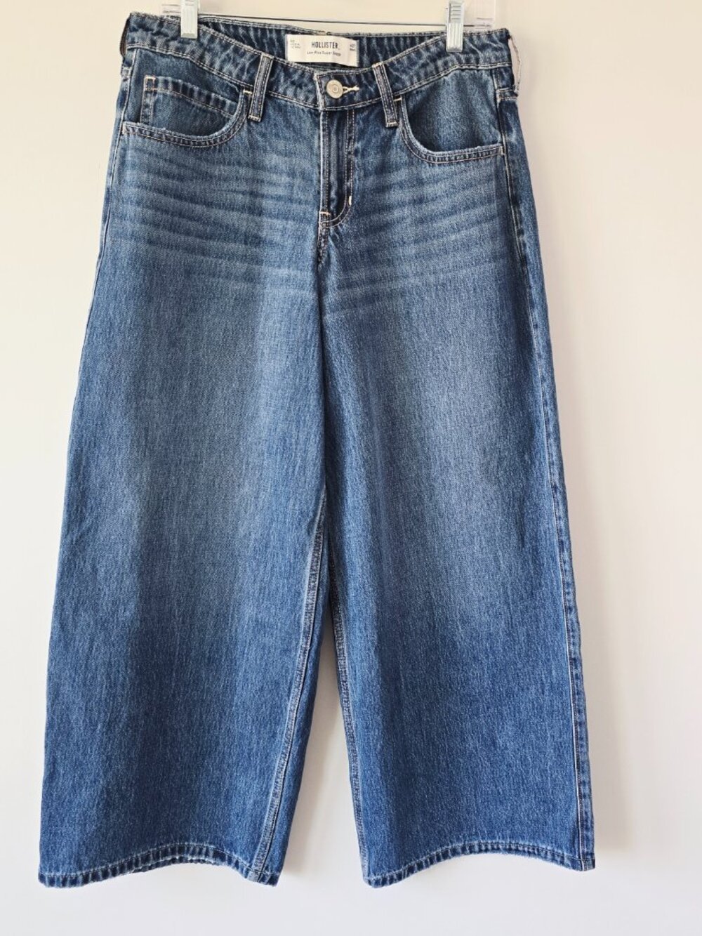 Hollister Low Rise Baggy Jeans 27 Medium Wash NWOT
